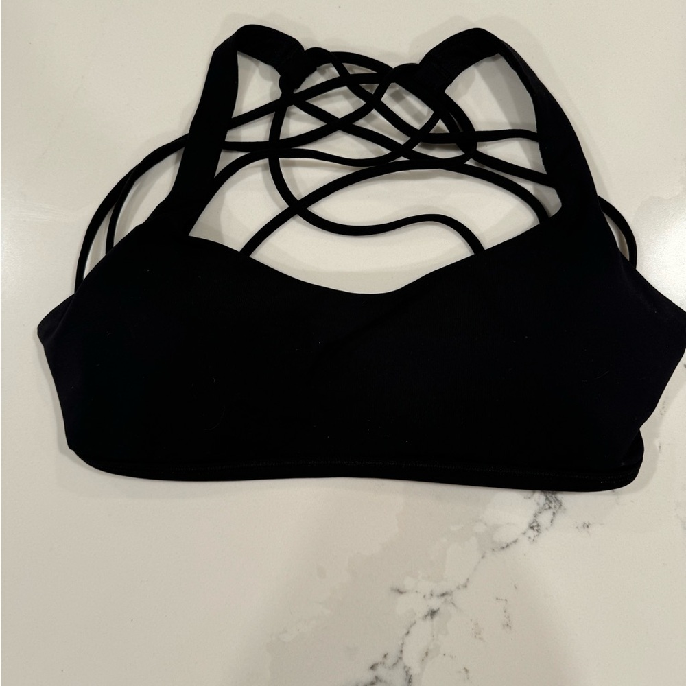Free to be wild bra by Lululemon Size 6